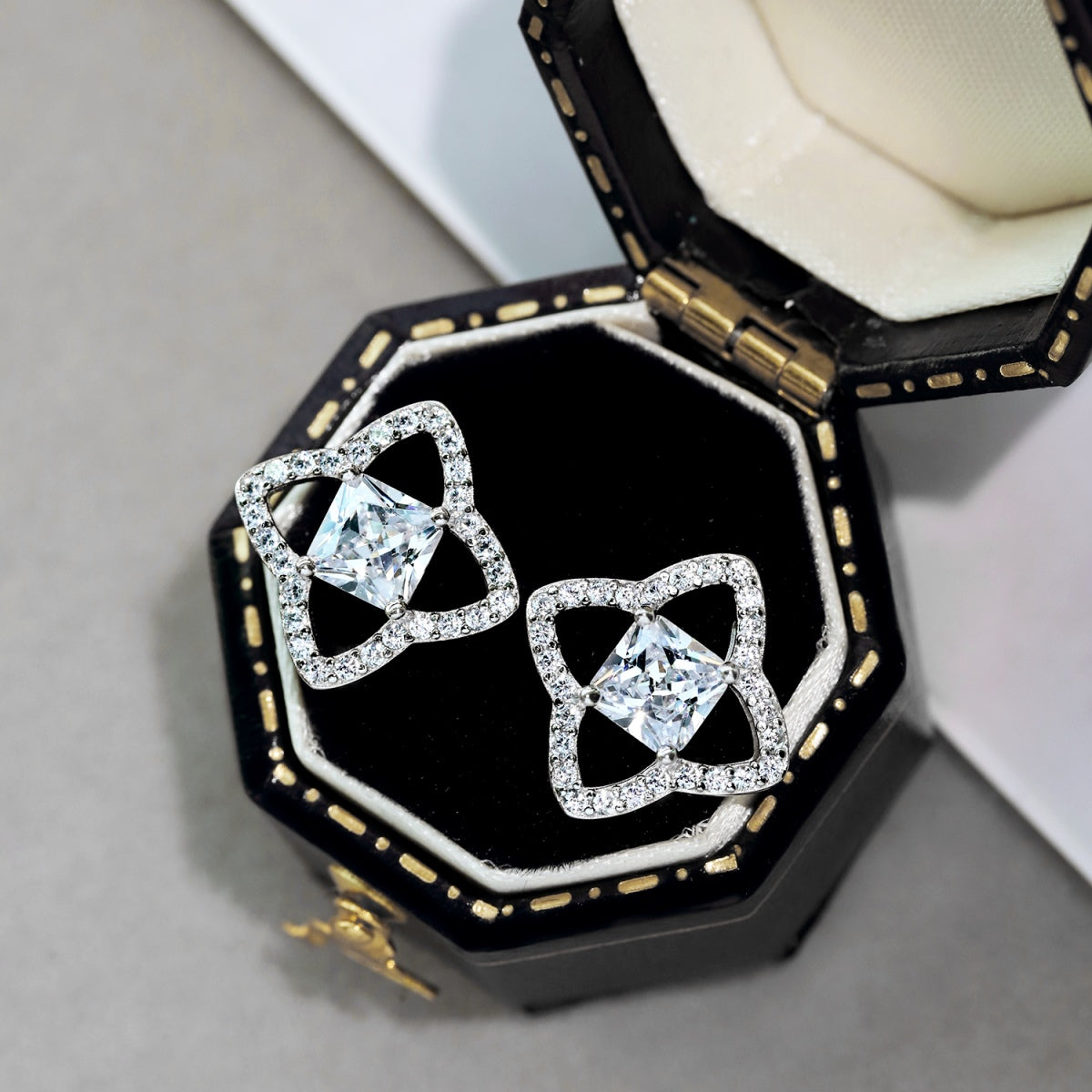 [Nova Jewelry]Elegant Star Shape Princess Cut Daily Earrings