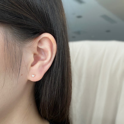 [Nova Jewelry]Sparkling Heart Shaped Simple Earrings