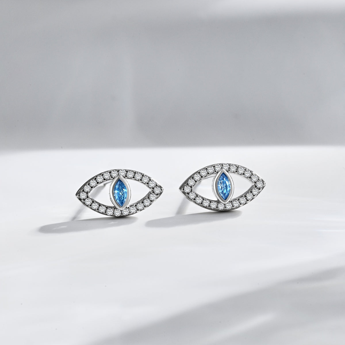 [Nova Jewelry]Blue Devil Eyes Hollow Stud Earrings