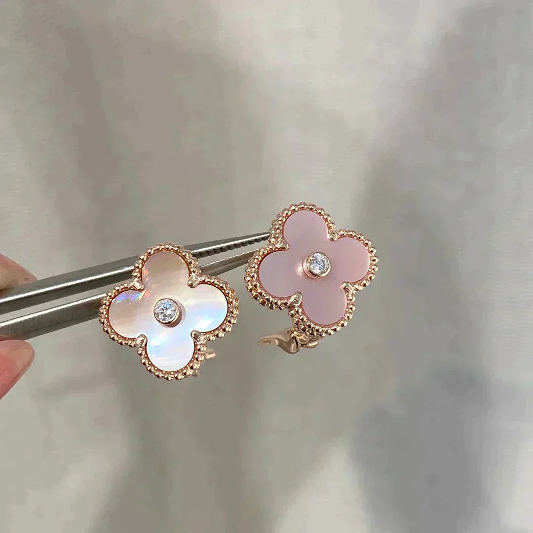 [BLUE TEARS]CLOVER MEDIUM 1 MOTIFS  PINK MOP DIAMOND EARRINGS