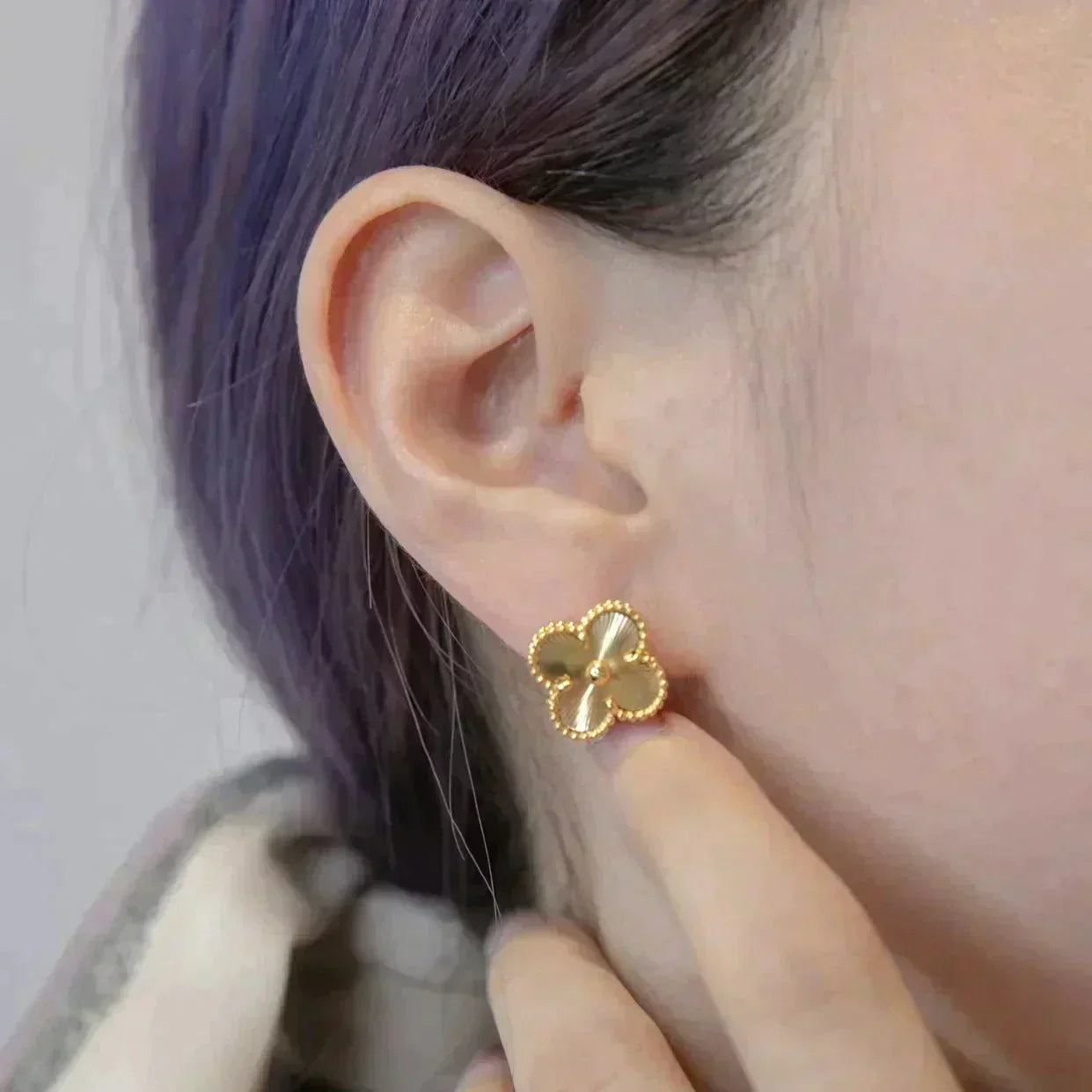 [BLUE TEARS]CLOVER MEDIUM 1 MOTIFS LASER EARRINGS