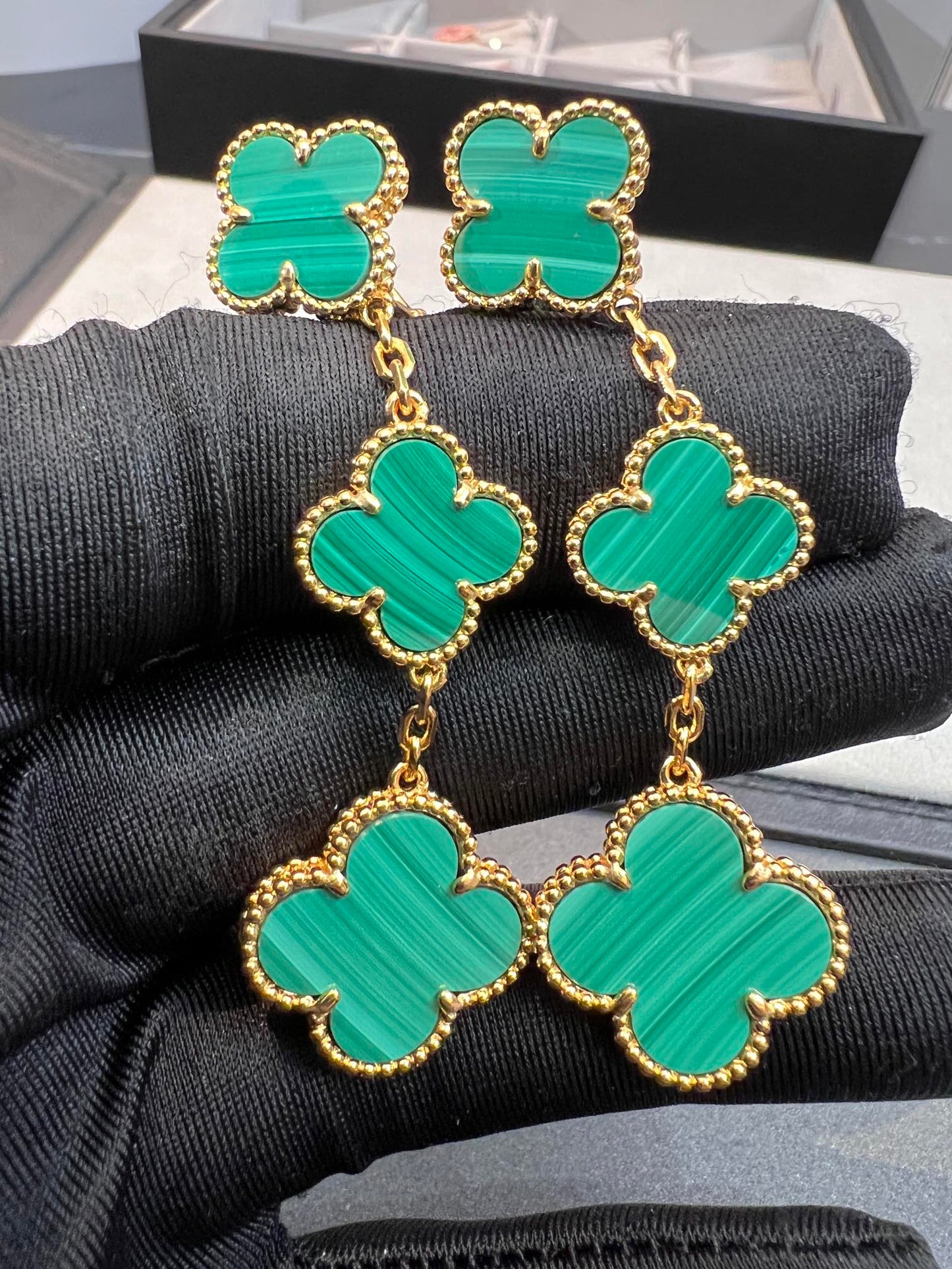 [BLUE TEARS]CLOVER MALACHITE 3 MOTIFS GOLD