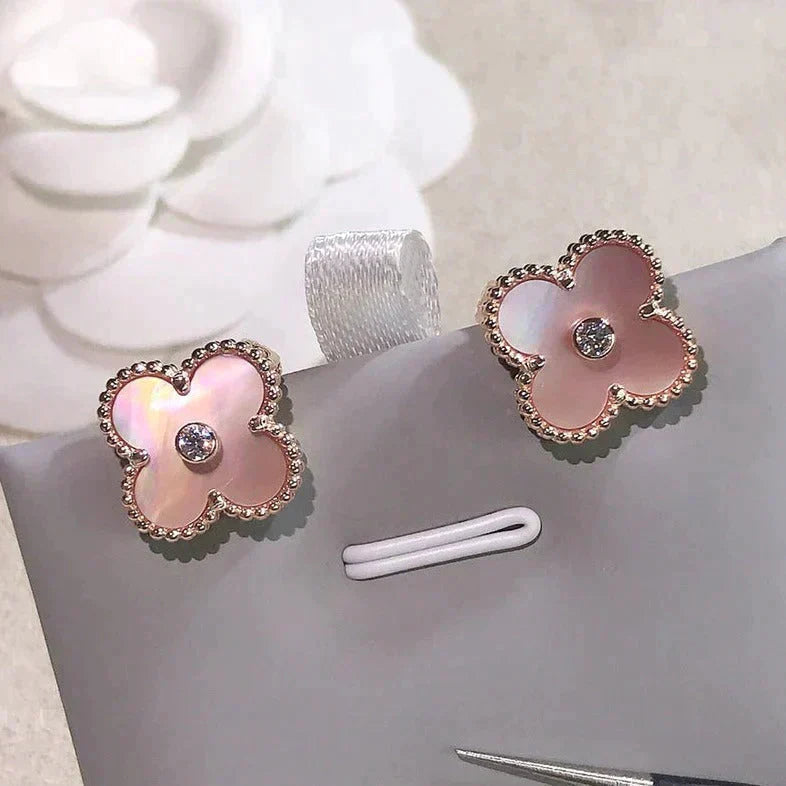 [BLUE TEARS]CLOVER MEDIUM 1 MOTIFS  PINK MOP DIAMOND EARRINGS