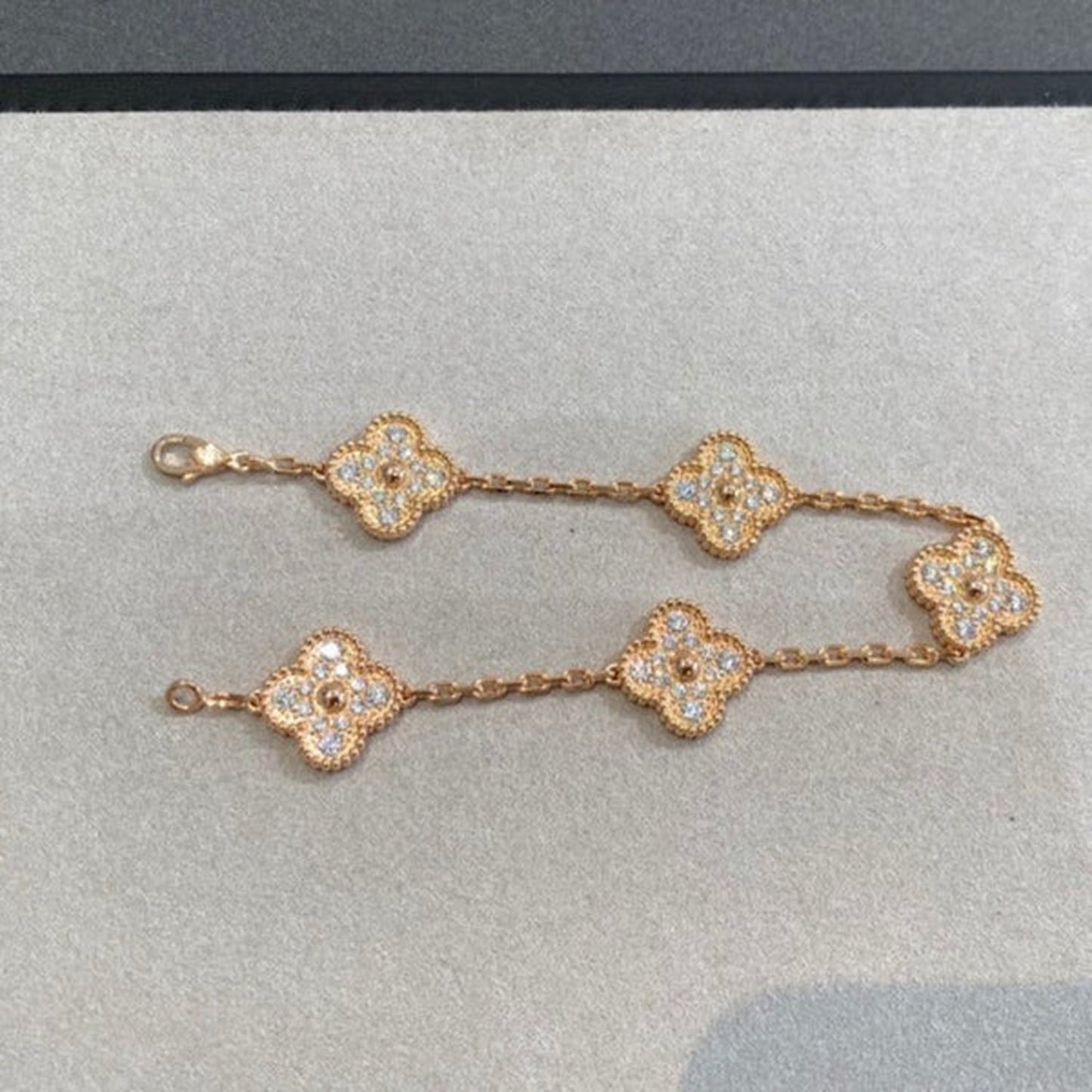 [BLUE TEARS]CLOVER 5 MOTIFS  FULL DIAMOND BRACELET