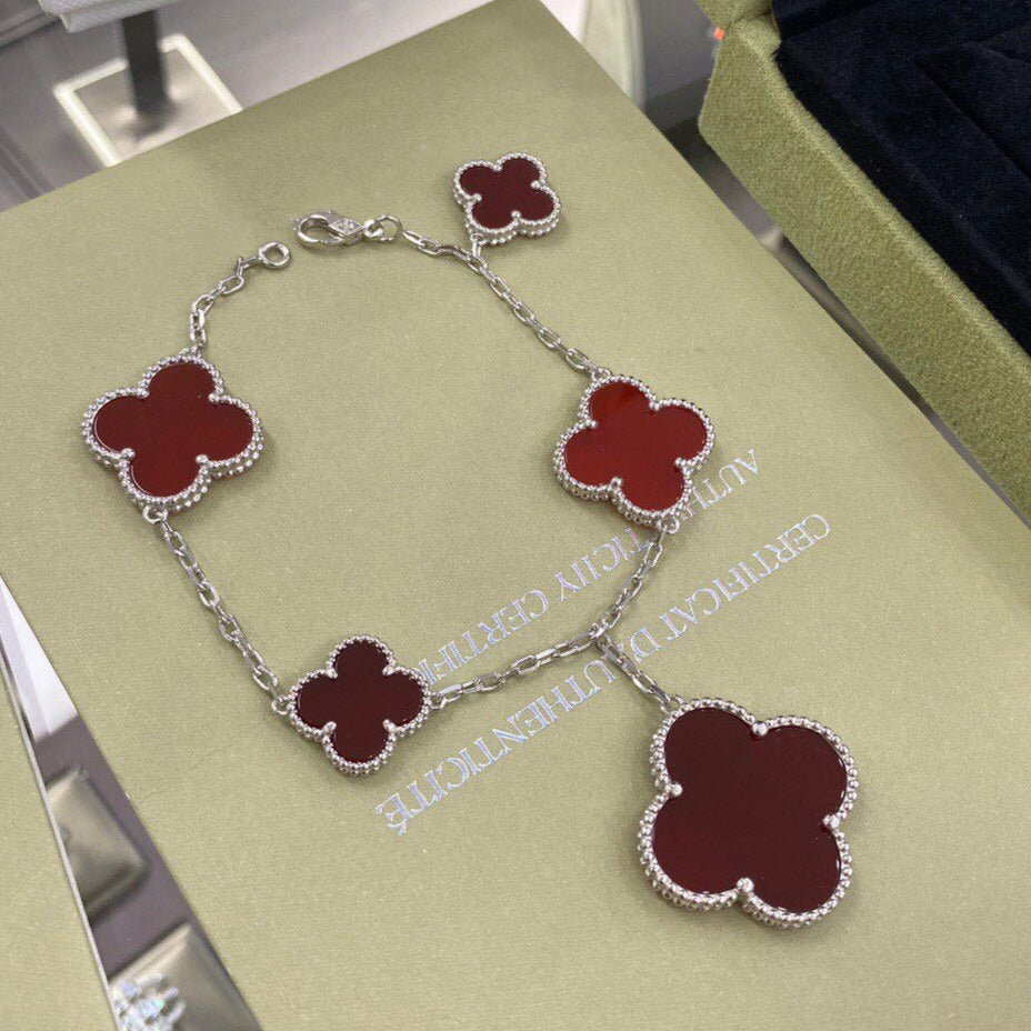 [BLUE TEARS]CLOVER 5 MOTIFS SIVLER CARNELIAN BRACELET