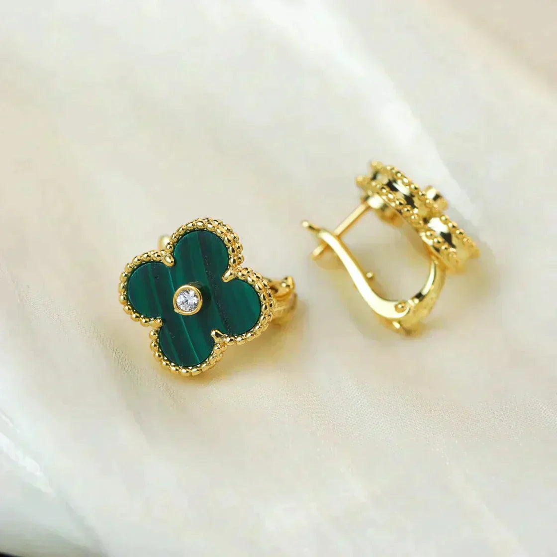 [BLUE TEARS]CLOVER MEDIUM 1 MOTIFS MALACHITE DIAMOND EARRINGS