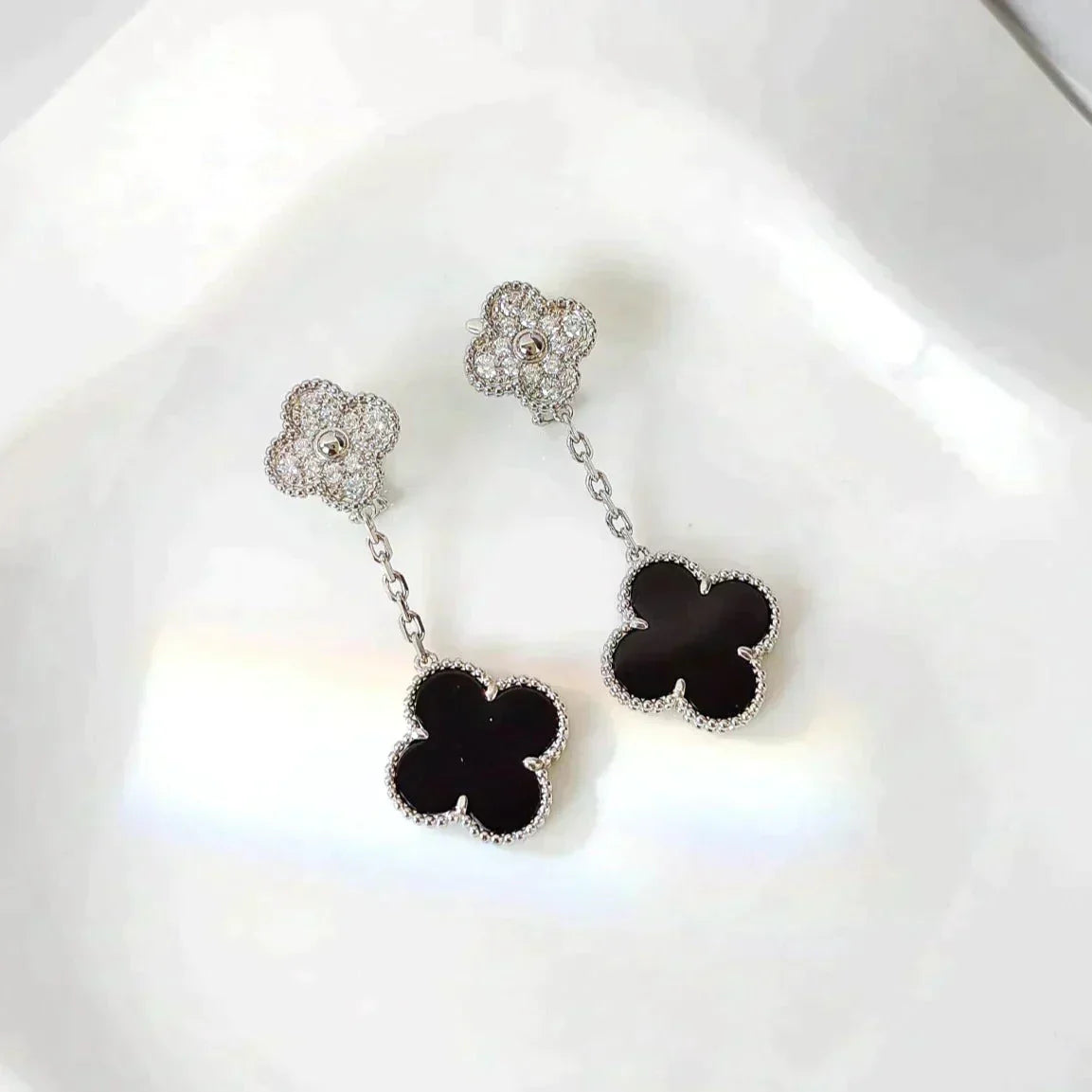 [BLUE TEARS]CLOVER 2 MOTIFS  DIAMOND ONYX EARRINGS SILVER