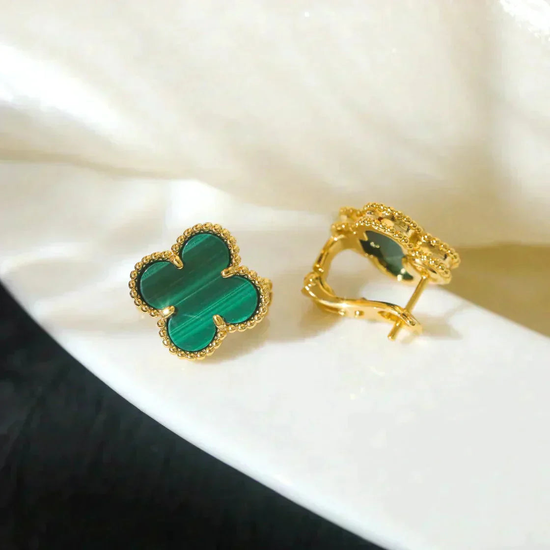 [BLUE TEARS]CLOVER MEDIUM 1 MOTIFS MALACHITE  EARRINGS