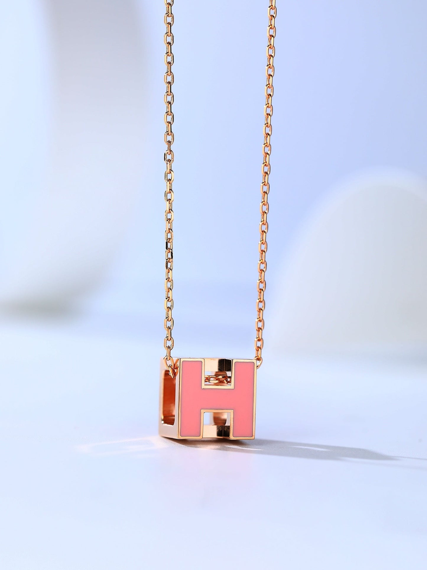 [BLUE TEARS]H CAGE PINK GOLD NECKLACE
