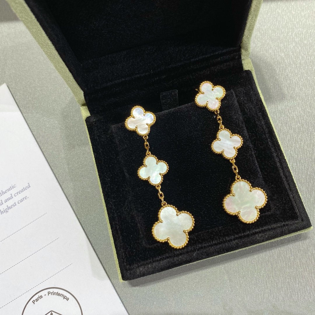 [BLUE TEARS]CLOVER MOP 3 MOTIFS GOLD EARRINGS