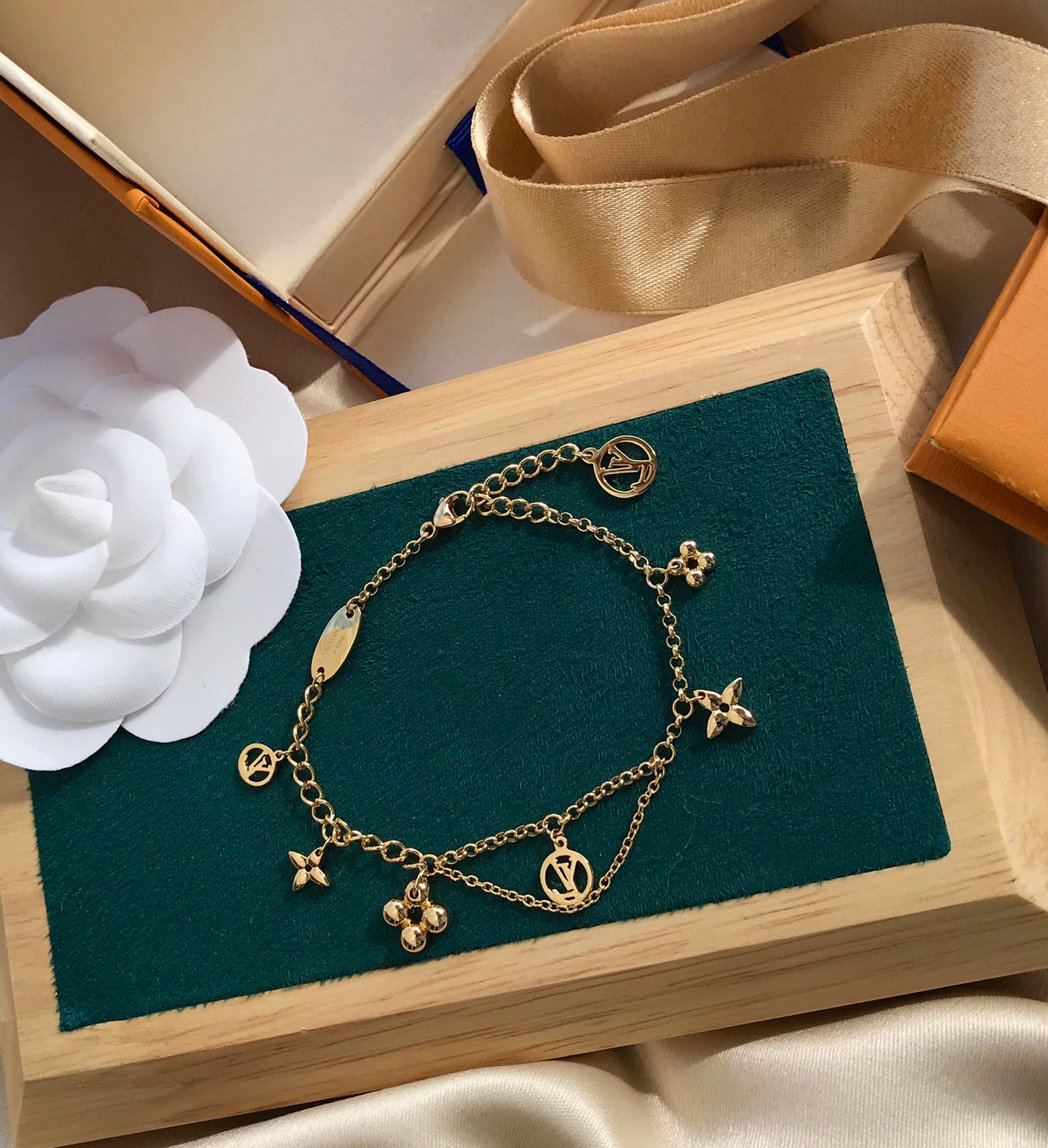 [BLUE TEARS]BLOOMING PINK GOLD MOP BRACELET