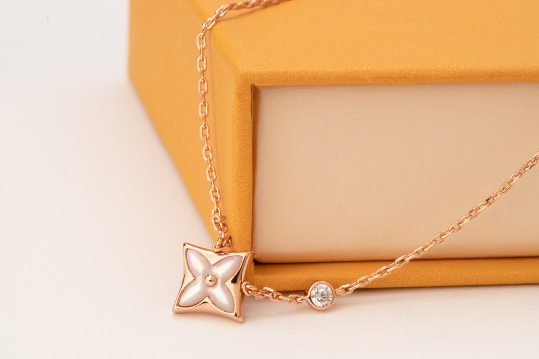 [BLUE TEARS]STAR PINK MOP 1 DIAMOND PINK GOLD NECKLACE