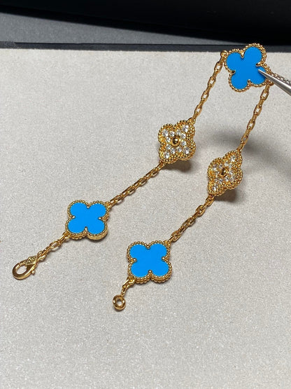 [BLAUE TRÄNEN] GOLDARMBAND MIT KLEEBLAUEM CHALCEDON UND DIAMANT 