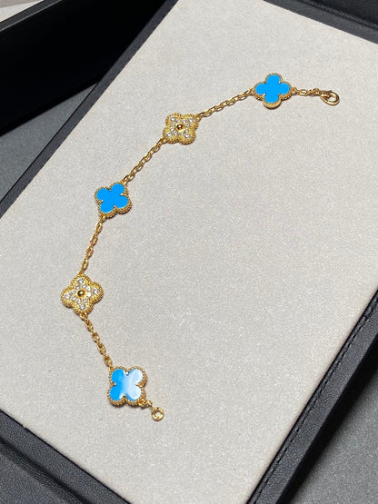 [BLAUE TRÄNEN] GOLDARMBAND MIT KLEEBLAUEM CHALCEDON UND DIAMANT 