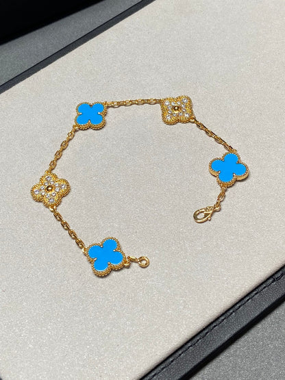 [BLAUE TRÄNEN] GOLDARMBAND MIT KLEEBLAUEM CHALCEDON UND DIAMANT 