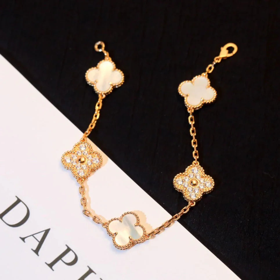 [BLUE TEARS]CLOVER WHITE PEARL MOP 5 MOTIF BRACELET COLLECTION