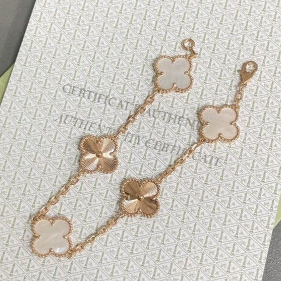 [BLUE TEARS]CLOVER WHITE PEARL MOP 5 MOTIF BRACELET COLLECTION