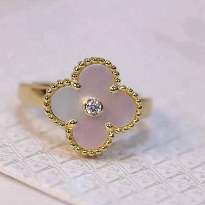 [BLUE TEARS]CLOVER PINK MOP RING GOLD DIAMOND