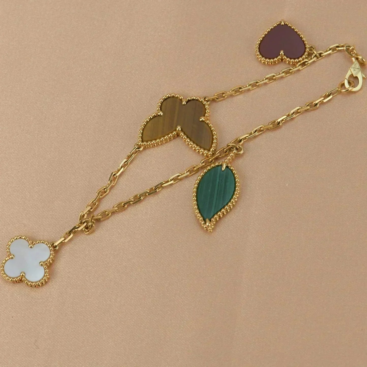 [BLUE TEARS]LUCKY SPRING 5 MOTIF GOLD BRACELET