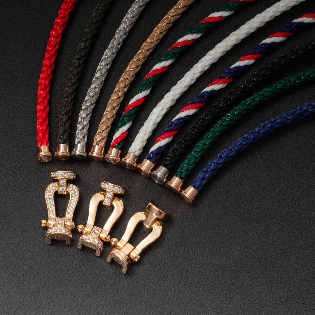 [BLUE TEARS]FORCE LARGE HORSESHOE HALF DIAMOND BRACELET SILVER