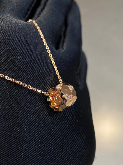 [BLUE TEARS]BEE LOVE DIAMOND NECKLACE