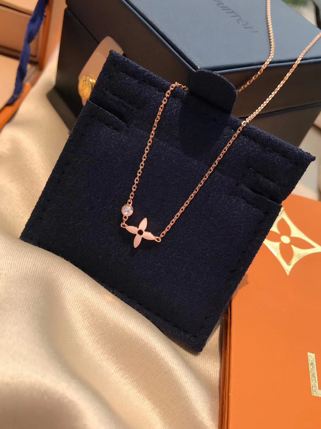 [BLUE TEARS]BLOSSOM PENDANT PINK GOLD AND DIAMOND