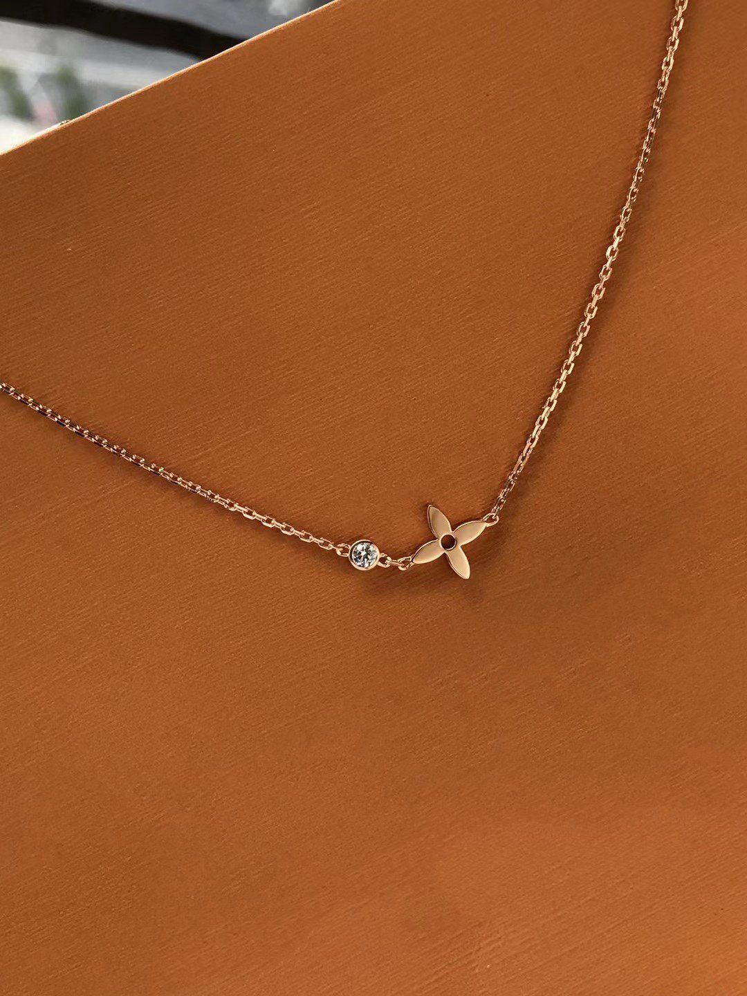 [BLUE TEARS]BLOSSOM PENDANT PINK GOLD AND DIAMOND