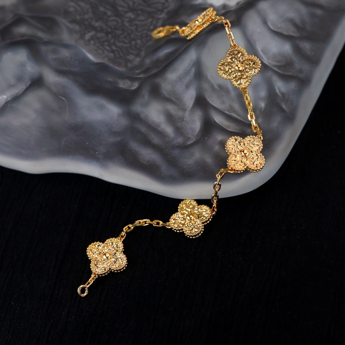 [BLUE TEARS]CLOVER 5 MOTIFS BRONZING BRACELET