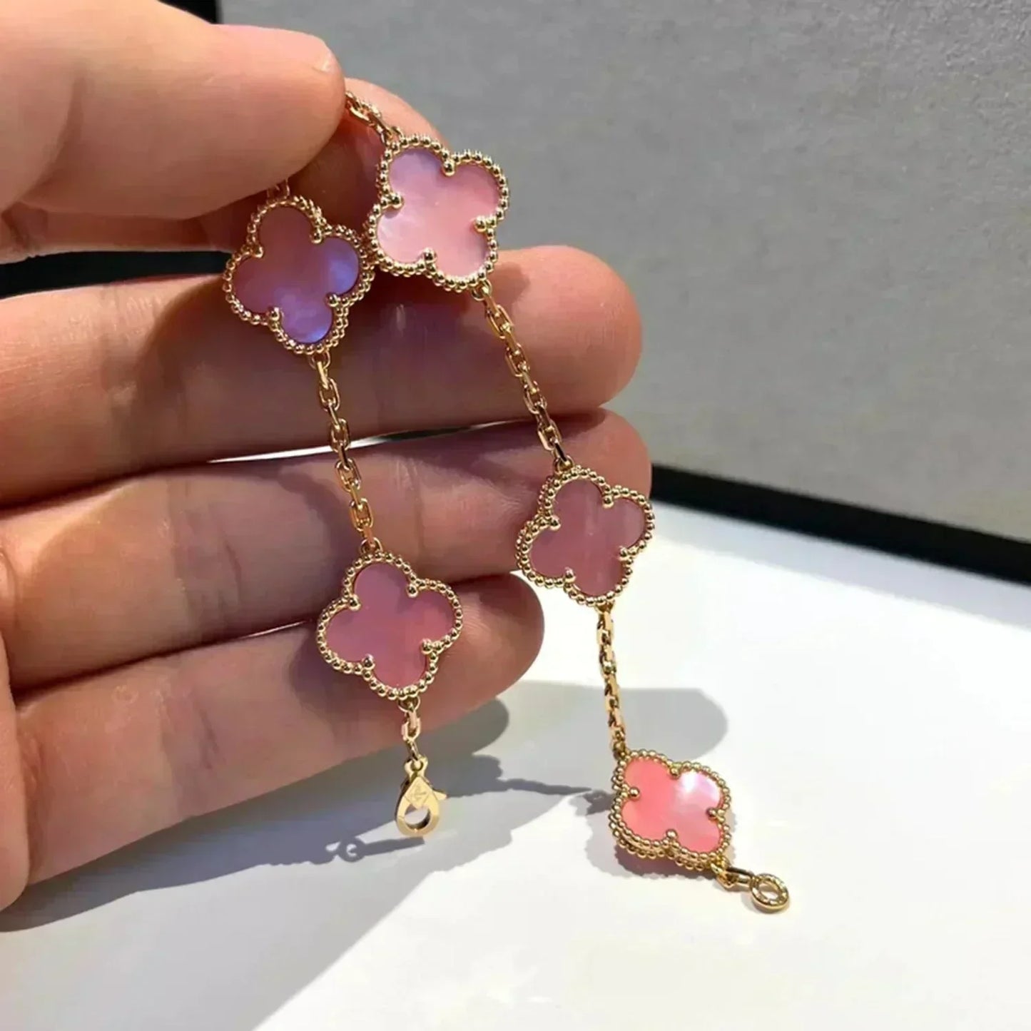 [BLUE TEARS]CLOVER 5 PINK MOP BRACELET