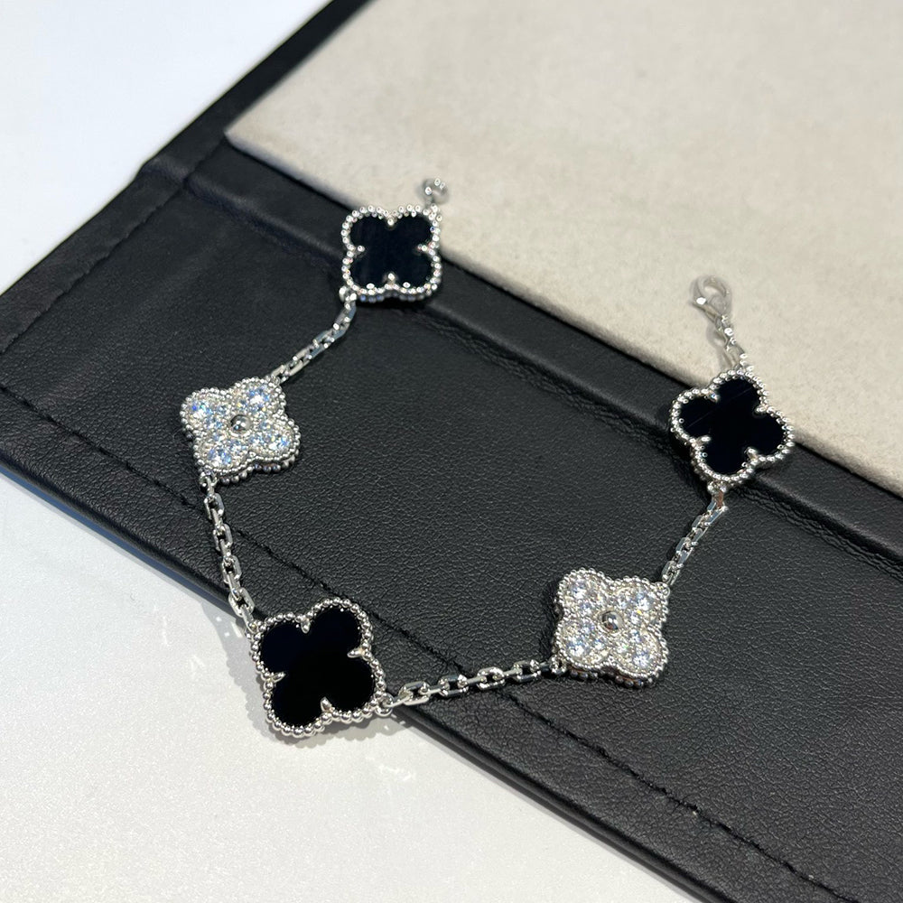 [BLUE TEARS] CLOVER 5 MOTIF ONYXS BRACELET COLLECTION